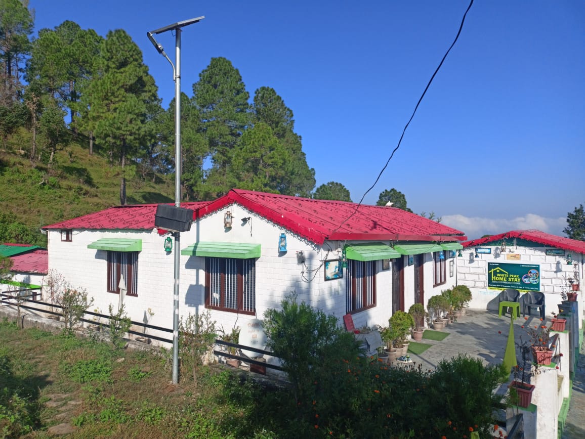 Homestay in Khirsu - Serene Himalayan Retreat